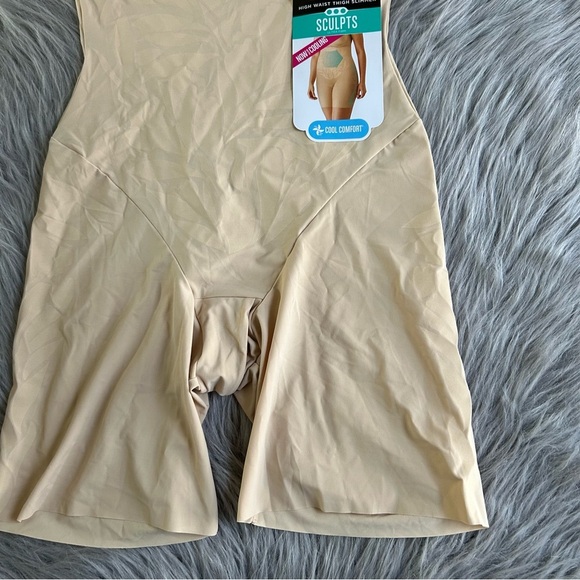 Maidenform Flexees Shapewear Womens Size Small Beige High Waist Thigh Slimmer - Picture 5 of 7